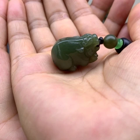 【闪购商品】透闪石质玉未镶嵌挂件