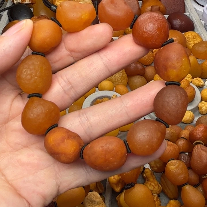 琥珀未镶嵌裸石天然蜜蜡手串