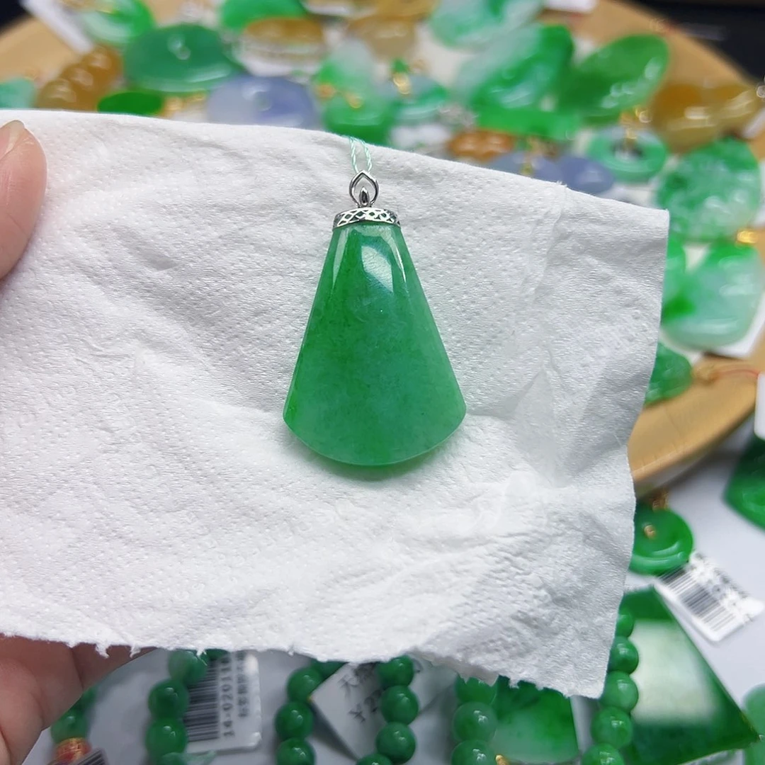 翡翠颈饰18K金镶嵌天然缅料A货一件