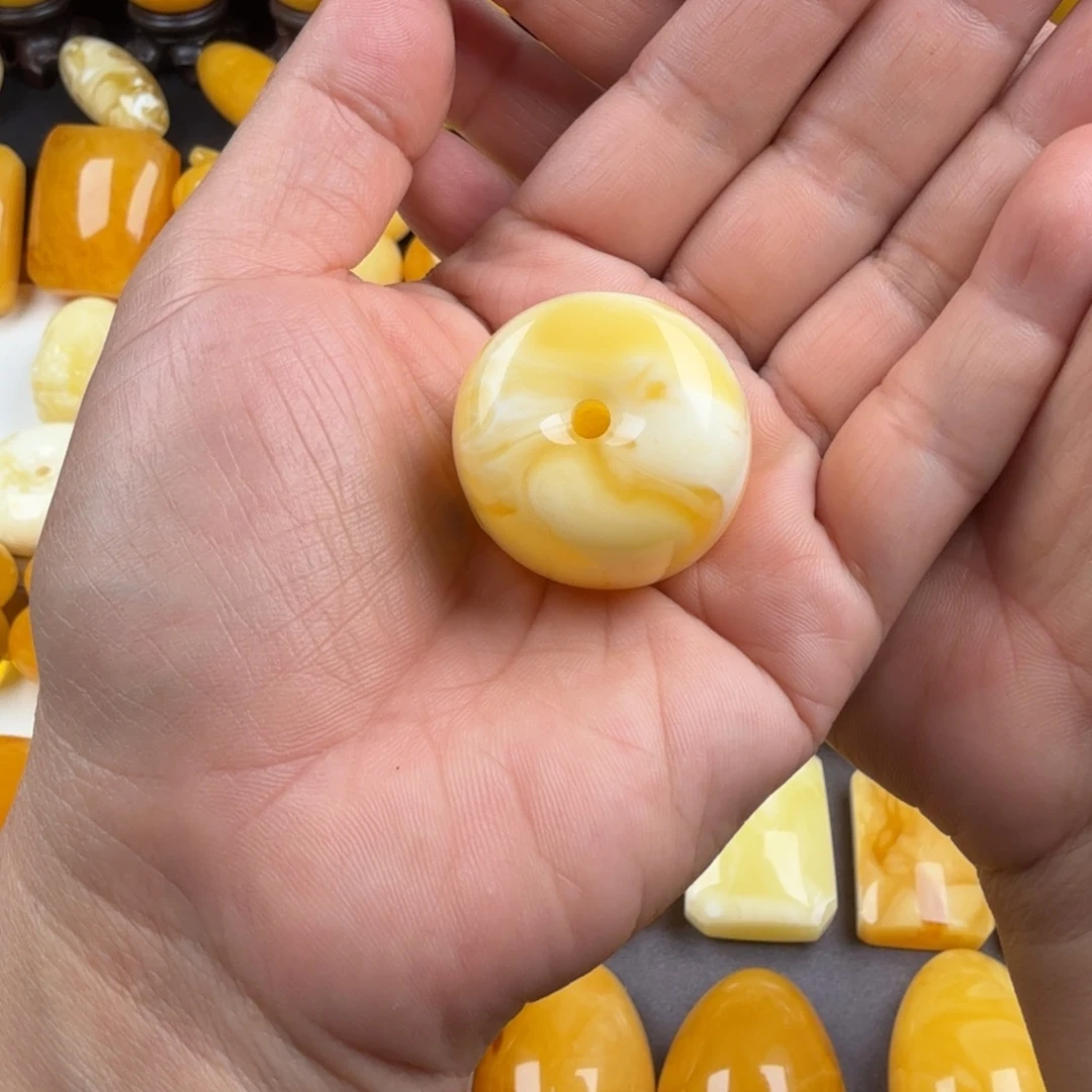 琥珀未镶嵌颈饰纯天然琥珀蜜蜡