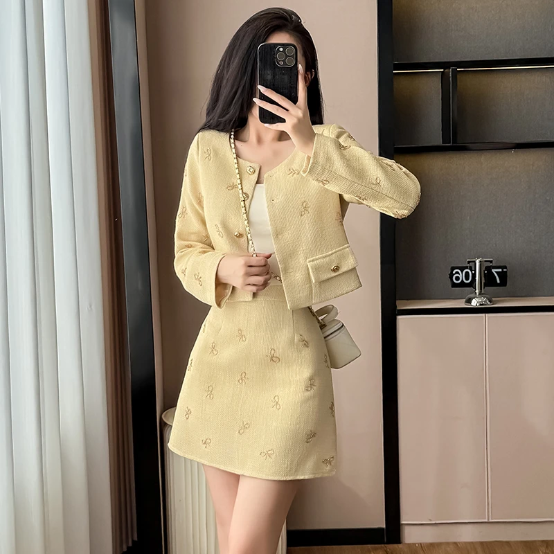 早秋小香风套装女2025秋季新款高级感气质名媛短外套半身裙两件套