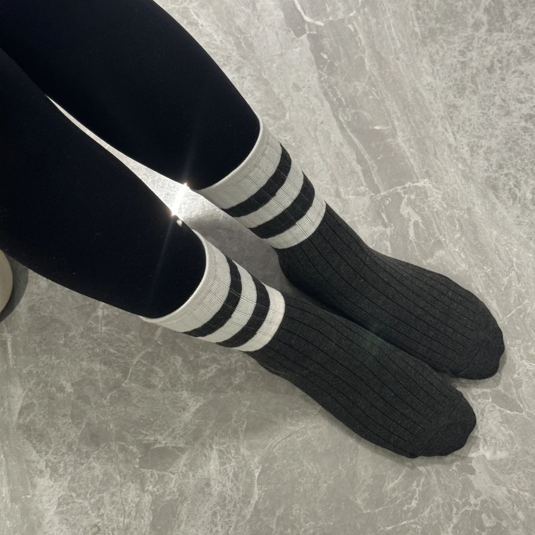 搭配鲨鱼裤瑜伽裤袜子中筒女袜条纹显瘦堆堆袜月子袜ins风学院风