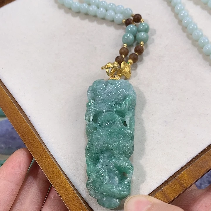 翡翠未镶嵌颈饰翡翠吊坠
