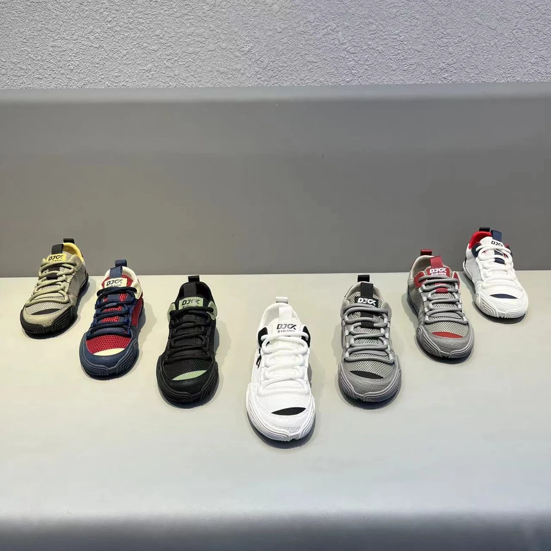 2025夏季新款低帮透气网面轻便软底男款休闲鞋时尚潮流帅气百搭鞋