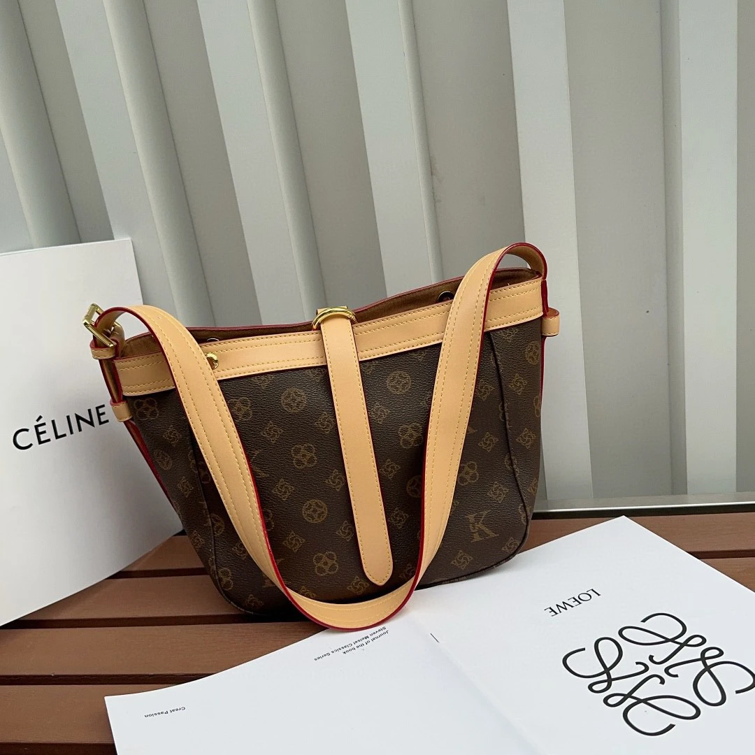 优库迪斯UK女包爆款饺子包大容量轻奢复古单肩斜挎百搭96262