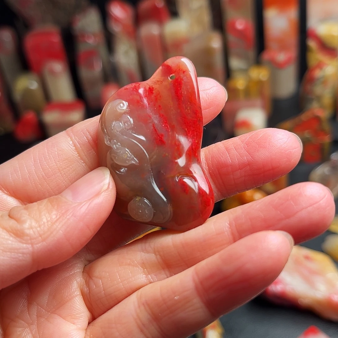 昌化石其他鸡血石挂件