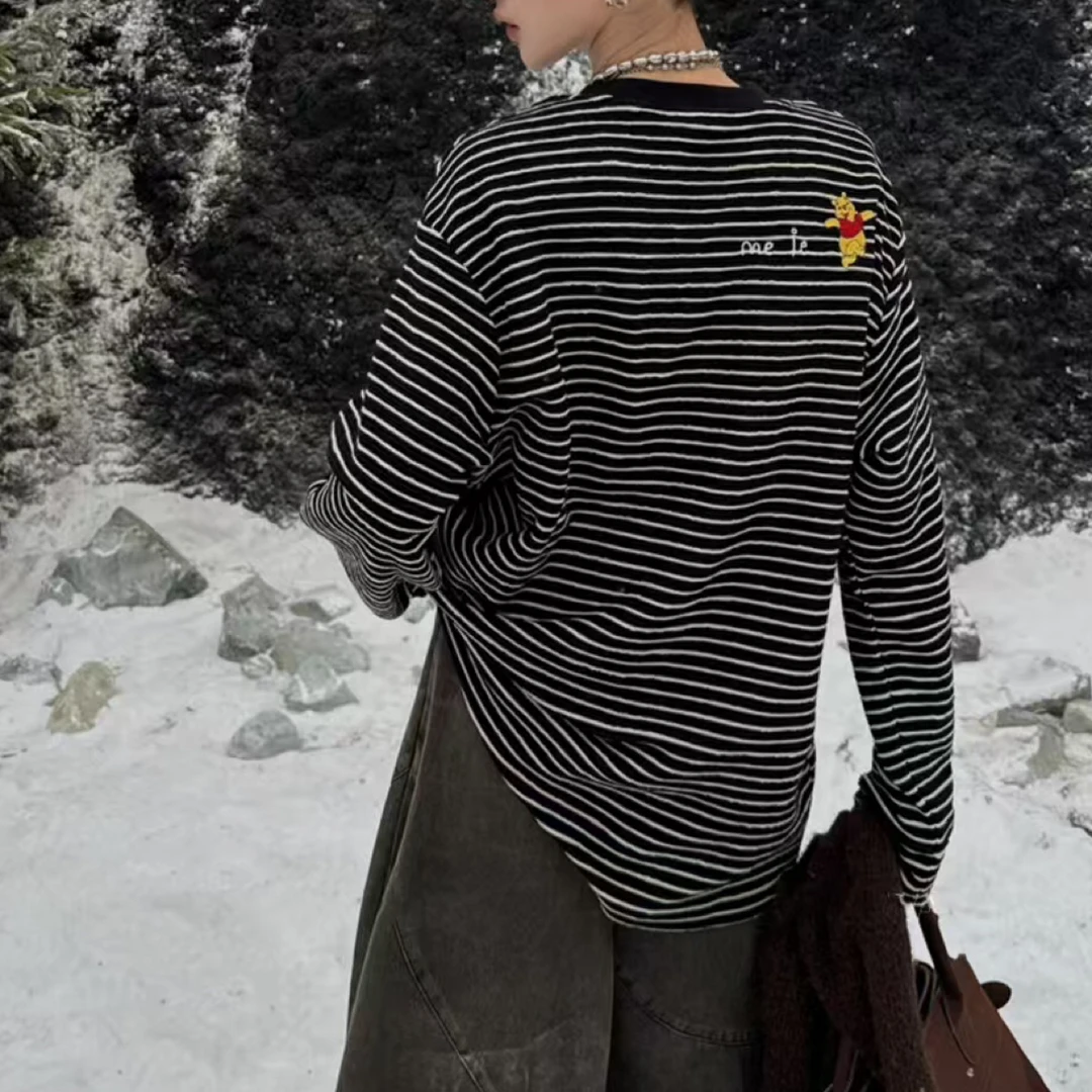 欧货～宽松大版型，圆领长袖刺绣卡通黑白条卫衣，均码