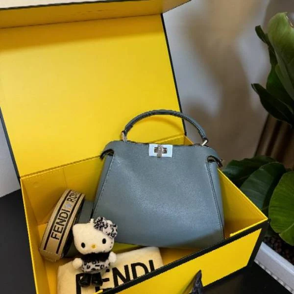 芬迪/包包/95新/市场价43000/251009zb0013