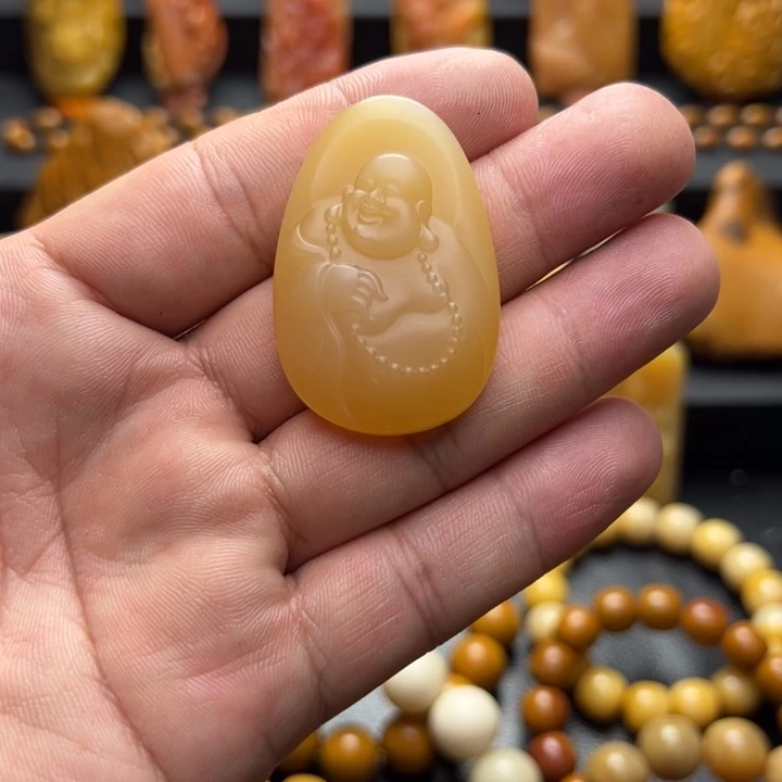 健***兴未镶嵌吊坠石英质玉