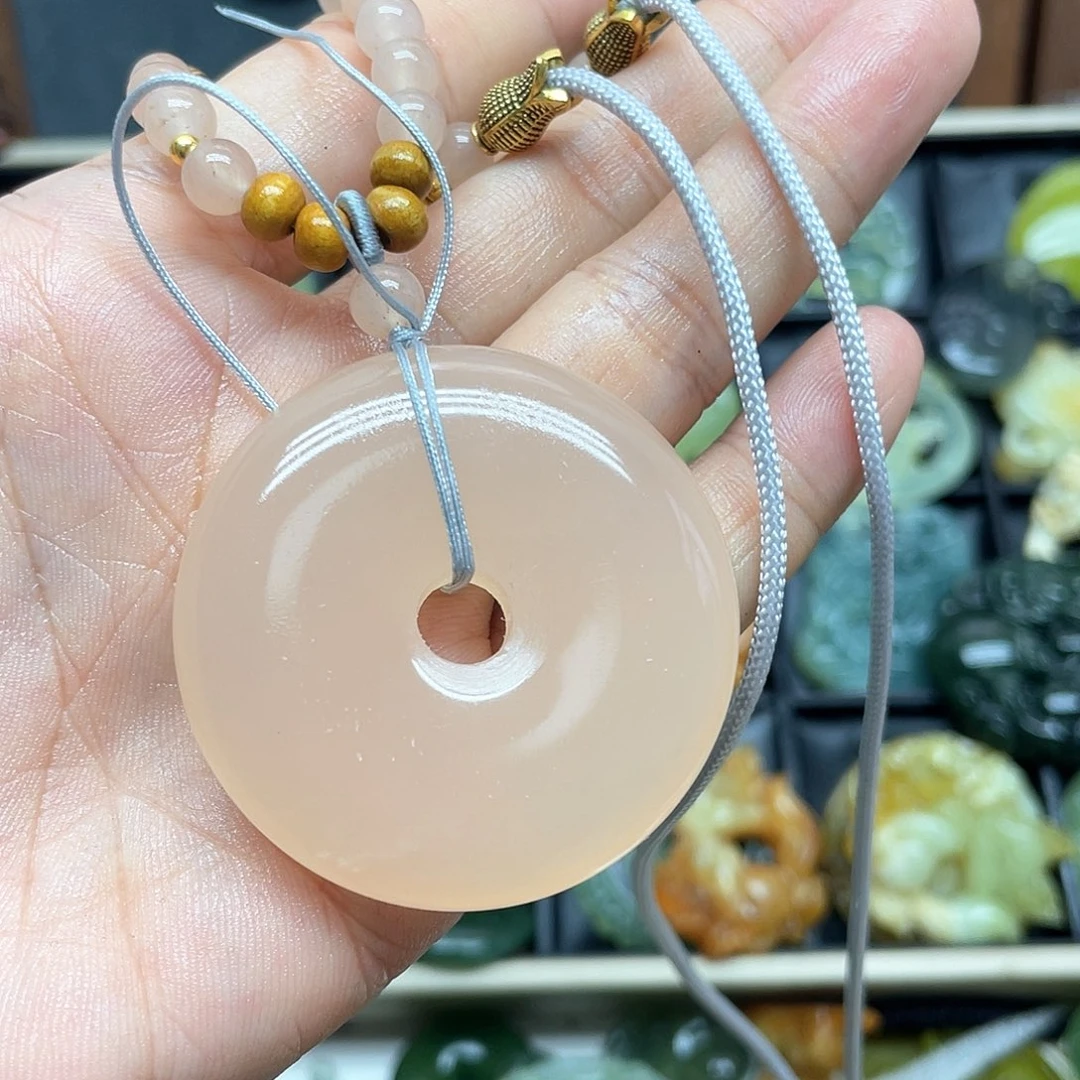 未镶嵌蛇纹石玉颈饰
