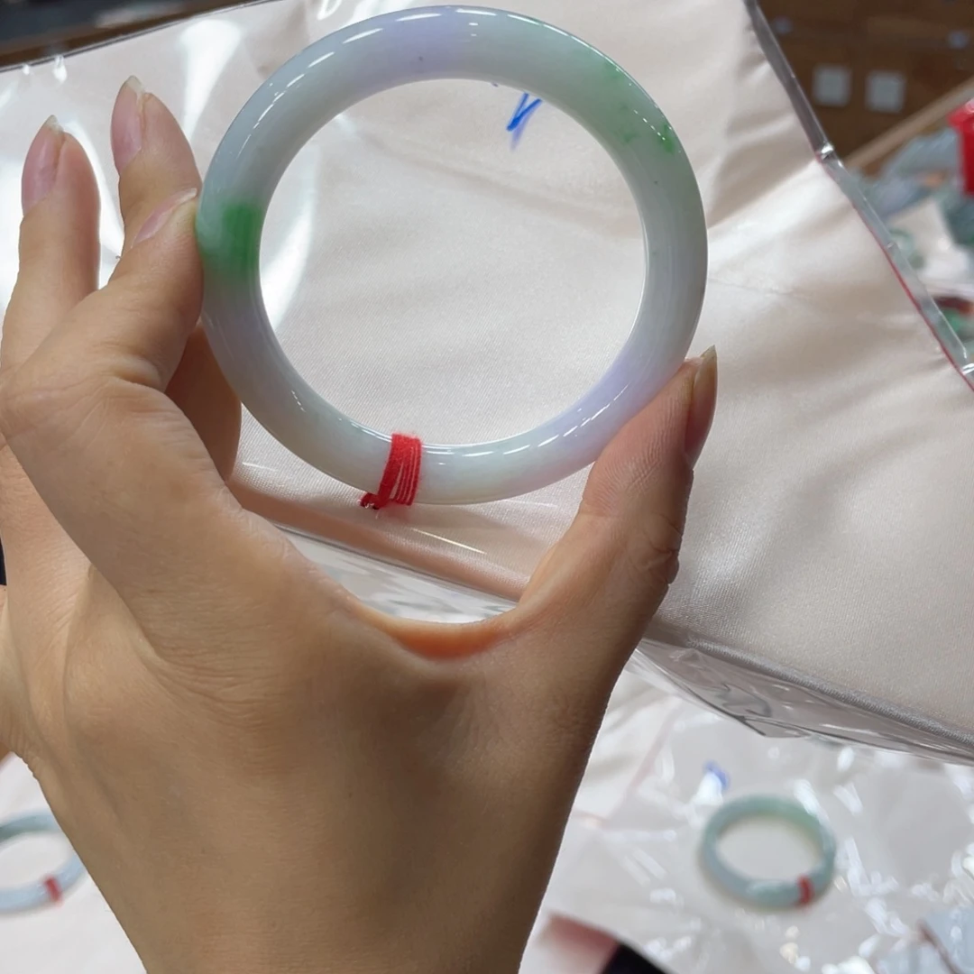 翡翠未镶嵌手镯买断