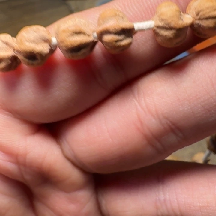 ****压柏香籽/百香籽吊坠