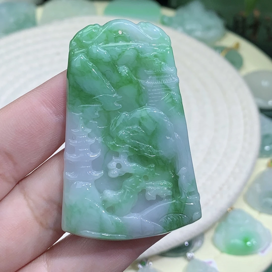 22.69g缅甸天然翡翠A货水润飘绿山水牌挂件58.9×37.4×4.7mm