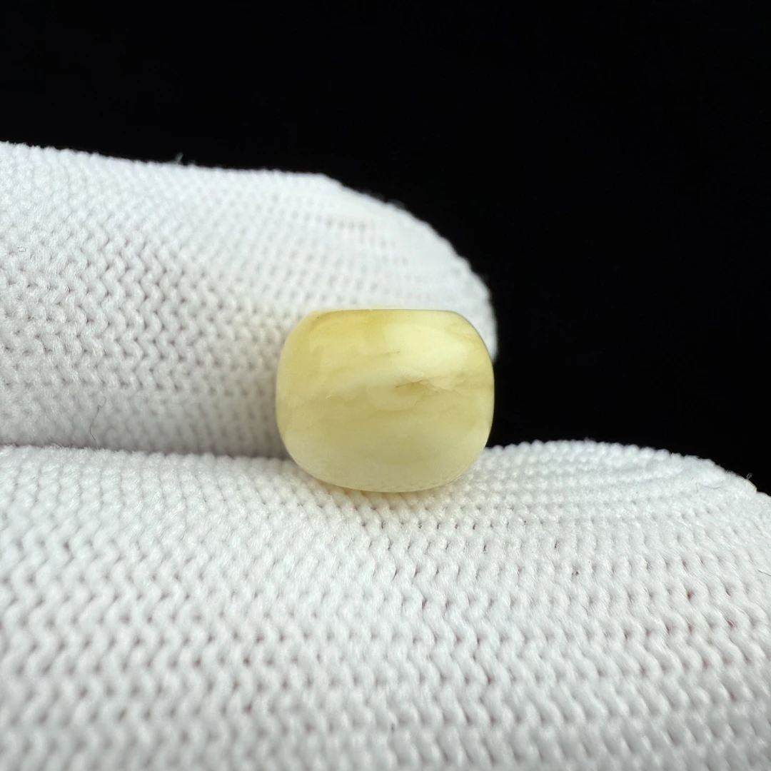 D1148天然原矿蜜蜡微瑕墩子10.3*8mm支持复检假一罚十
