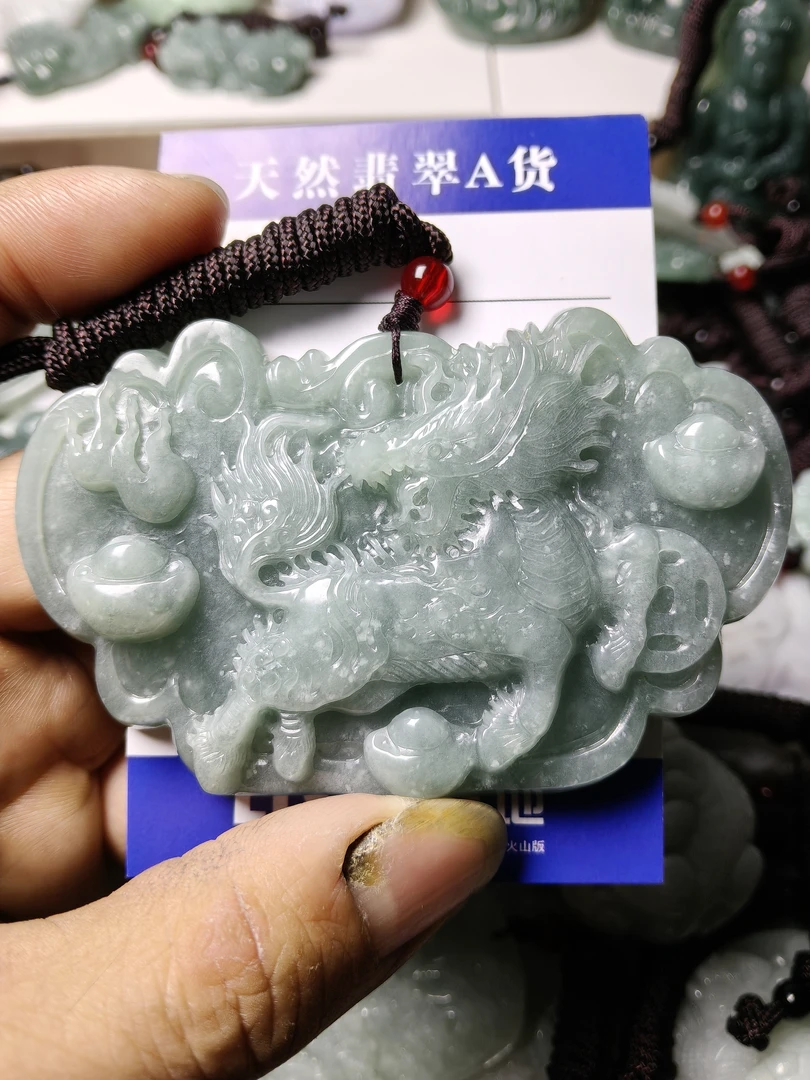 天然翡翠A货麒麟牌双面精雕玉石男士霸气颈饰挂件