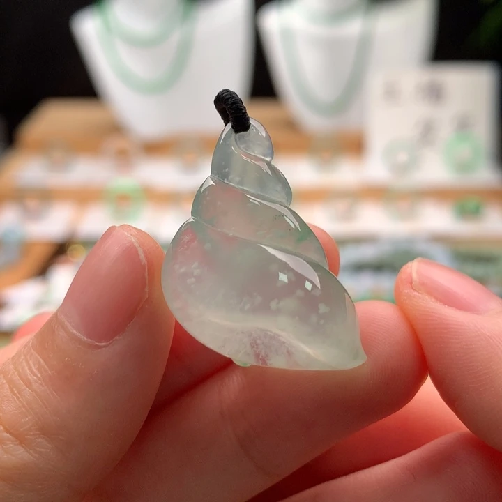 翡翠未镶嵌颈饰天然缅甸A货翡翠
