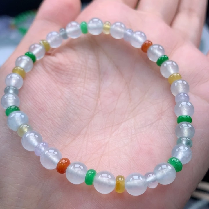 翡翠手镯未镶嵌翡翠