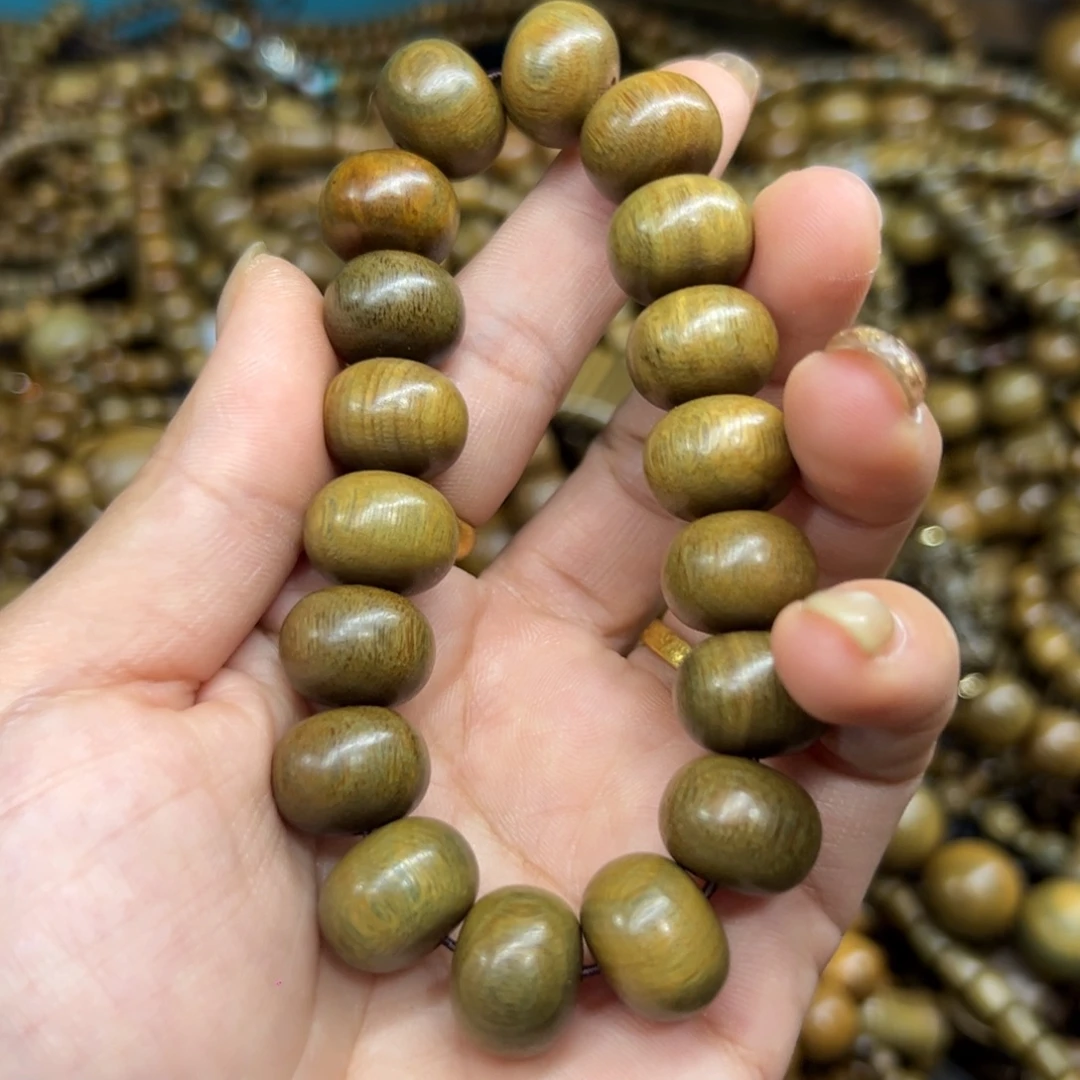 无事牌维腊木（绿檀）