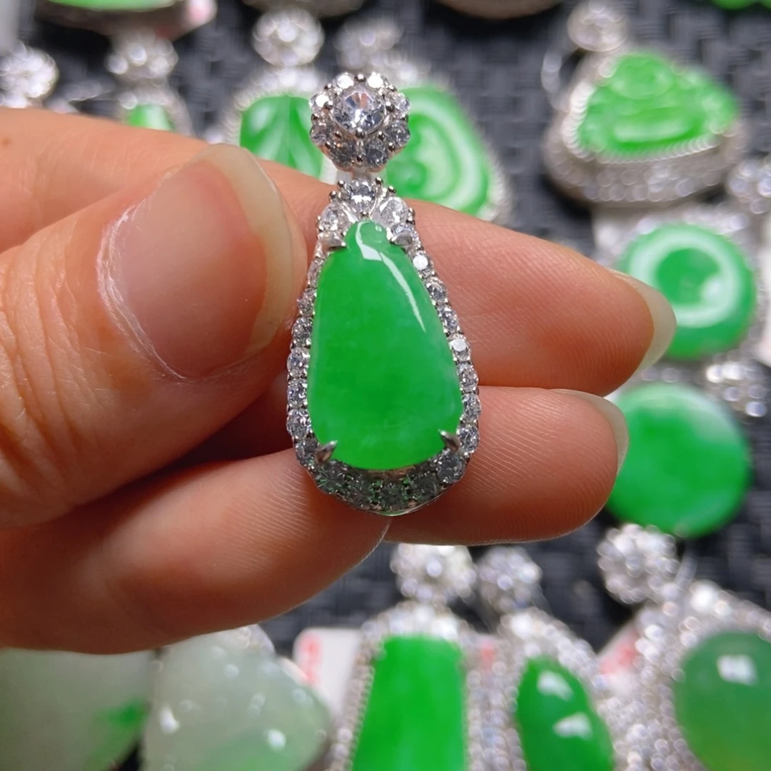 翡翠银S925镶嵌颈饰福瓜吊坠