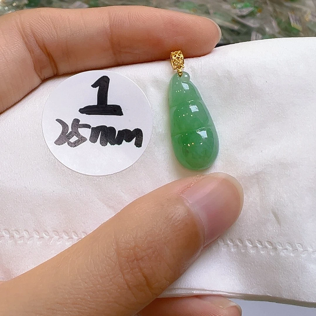 翡翠18K金镶嵌吊坠(不含链)我