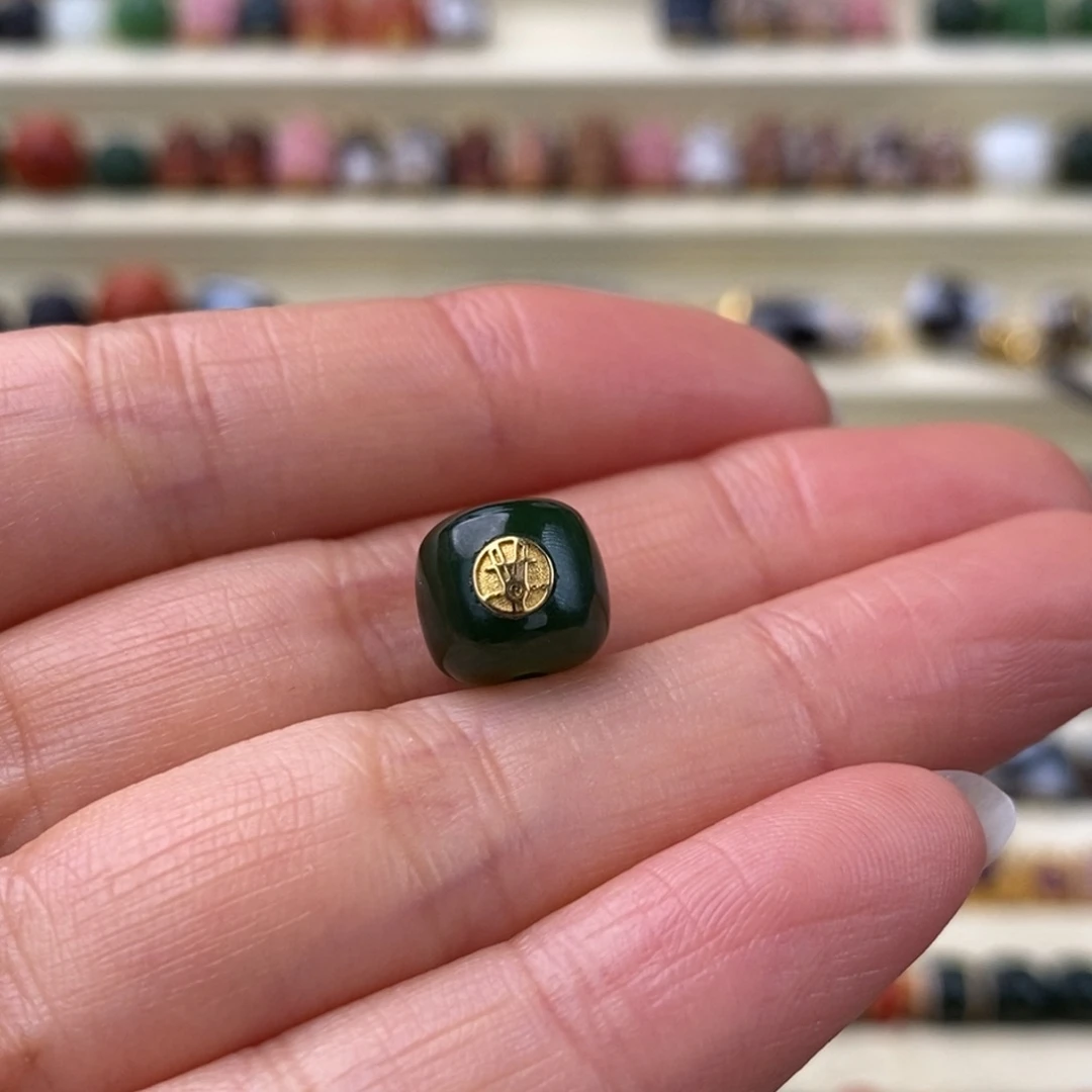 和田玉18K金镶嵌颈饰