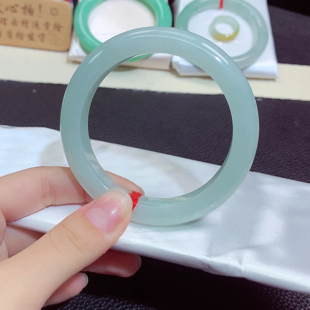 翡翠未镶嵌手镯1251