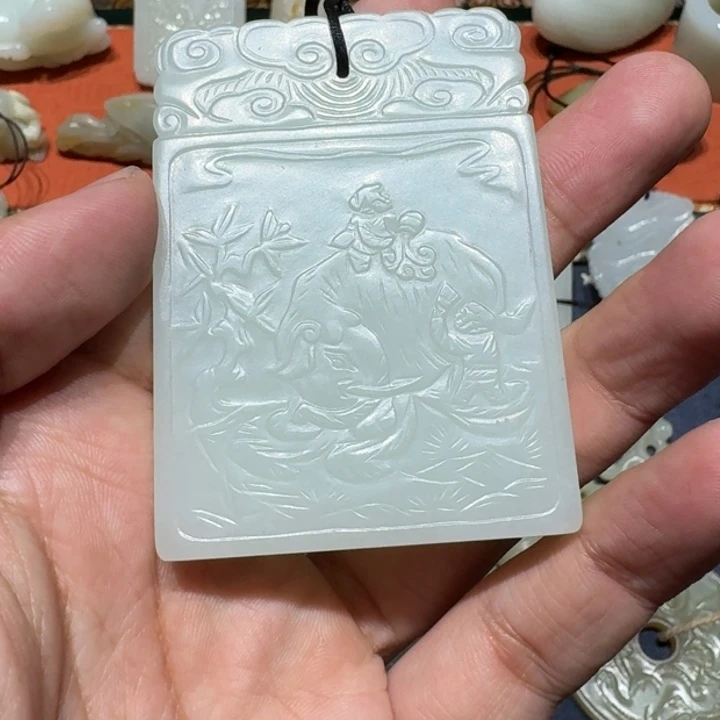 和田玉颈饰未镶嵌大**哥