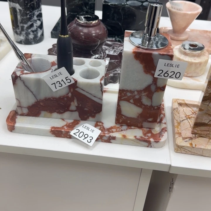 L。  7315。 2620。 2093。