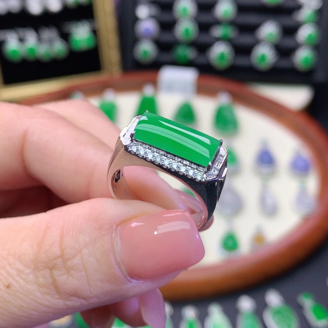 今***成翡翠18K金镶嵌吊坠(不含链)