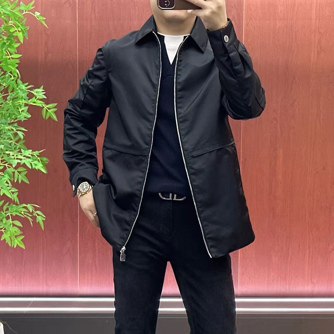 877208简约100%锦纶高定尼龙硬壳面料•方领配皮条中长款外套•费雷