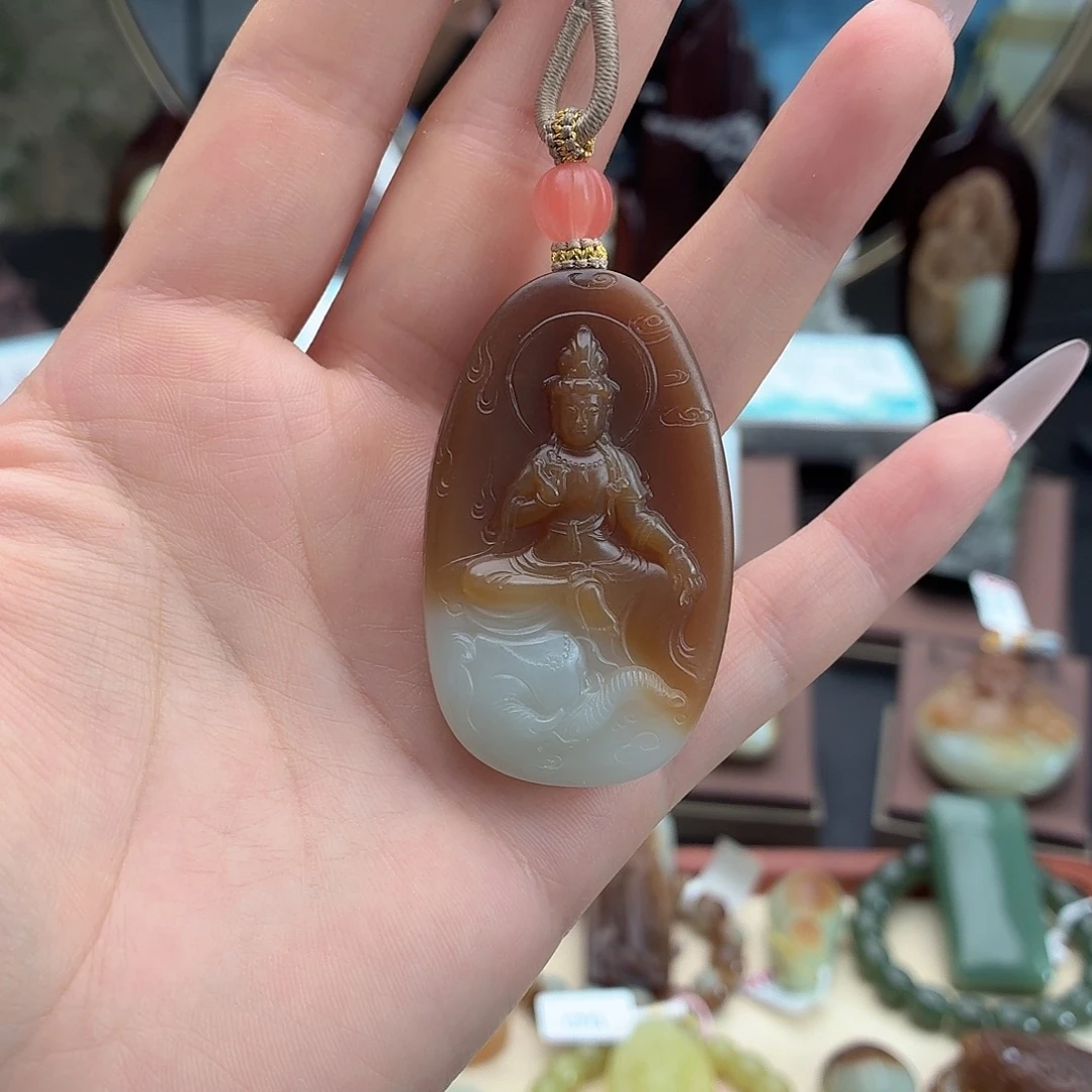 墨***年颈饰未镶嵌和田玉