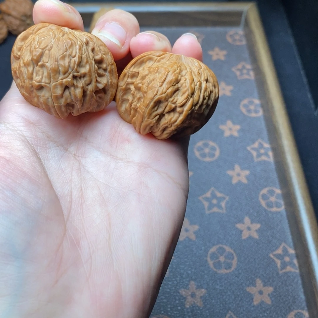 把件文玩核桃蝴蝶磨