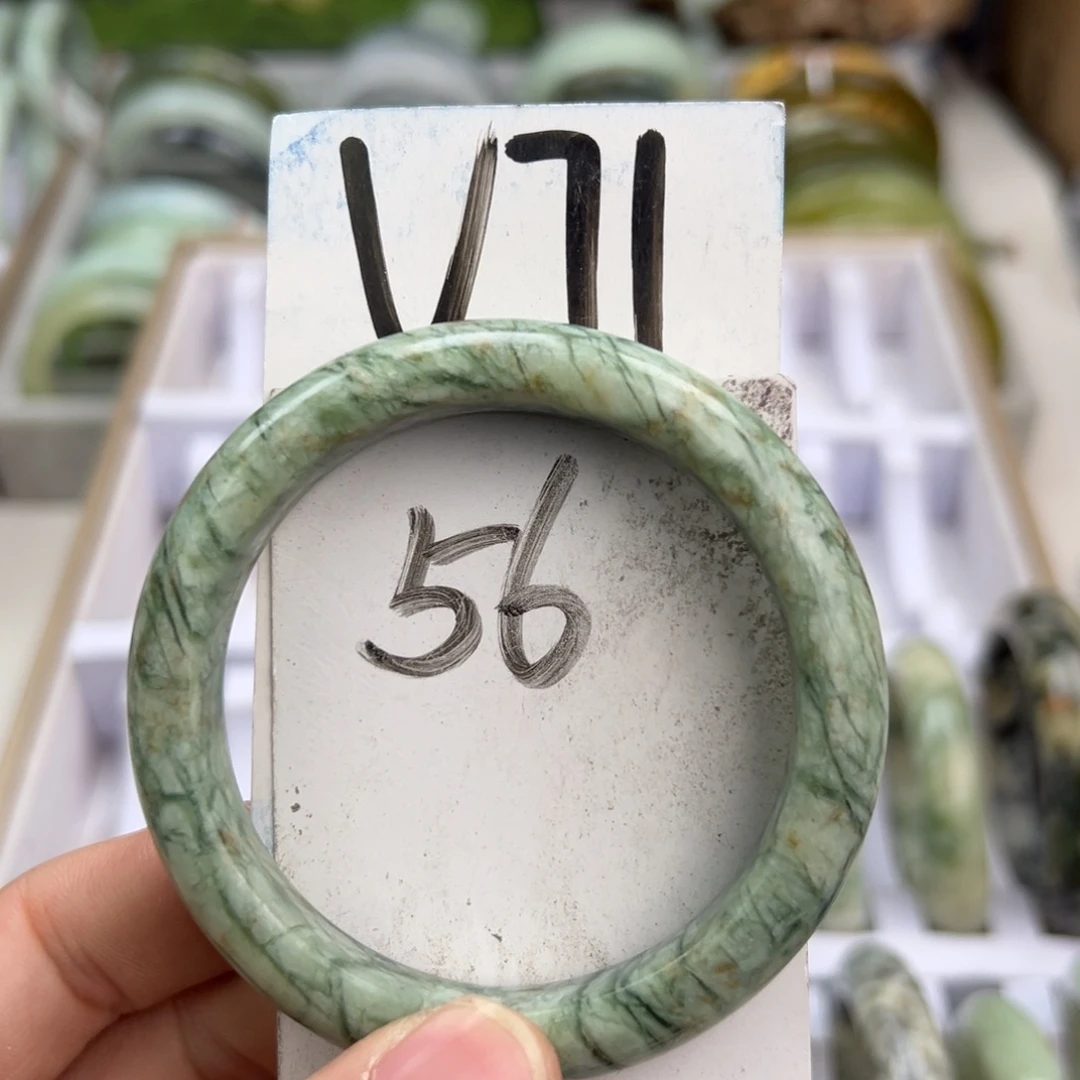 岫玉手镯未镶嵌天然岫玉微瑕