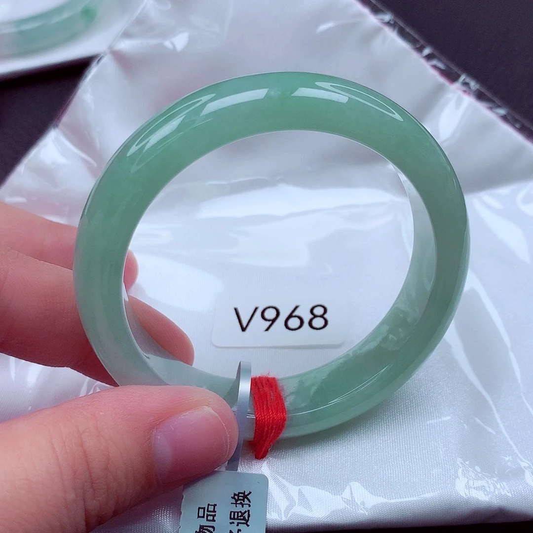 翡翠未镶嵌手镯天然缅甸翡翠A货