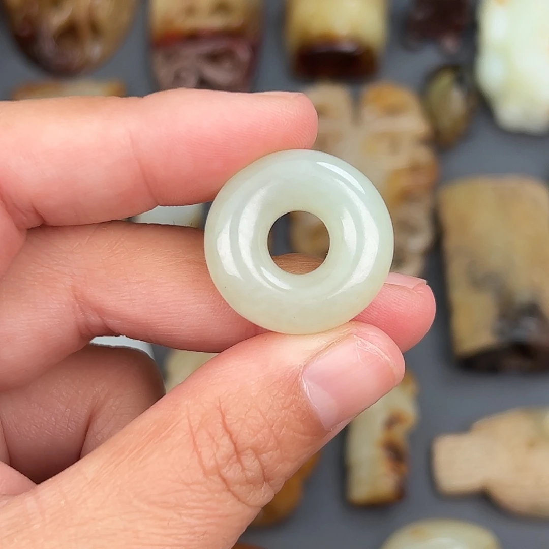 和田玉（糖玉）未镶嵌颈饰