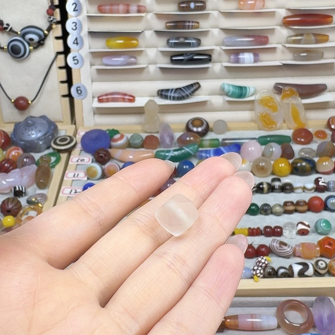 夏***人未镶嵌天然玛瑙玛瑙/玉髓
