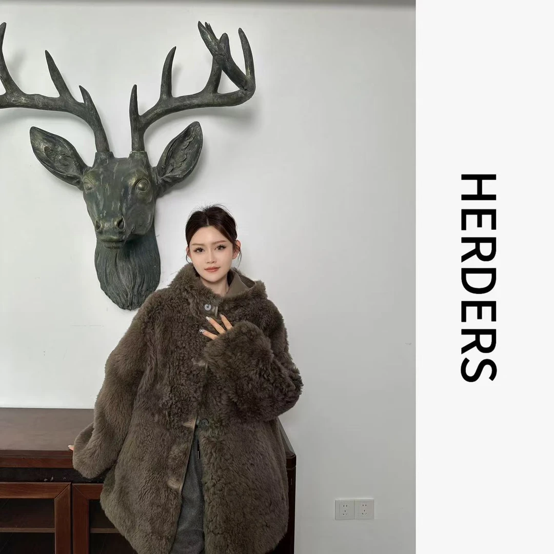 HERDERS 中长款连帽纽扣款皮毛一体 255896
