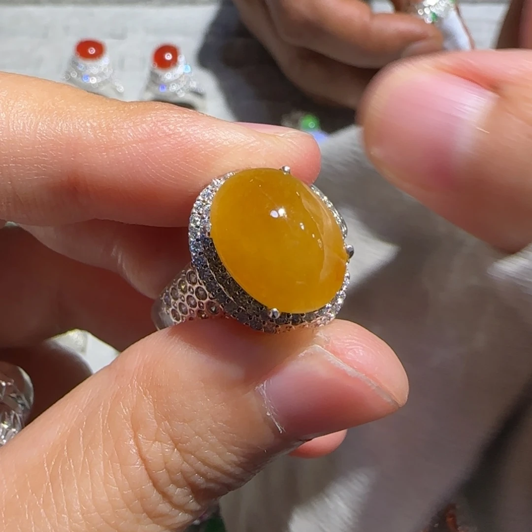 翡翠未镶嵌戒指翡翠