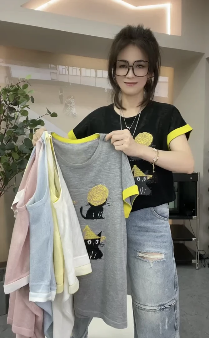 夏季新款时尚韩版圆领短袖猫咪卡通T恤女针织显瘦百搭休闲上衣