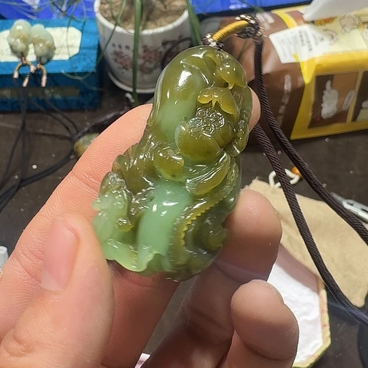 未镶嵌和田玉（糖玉）车挂