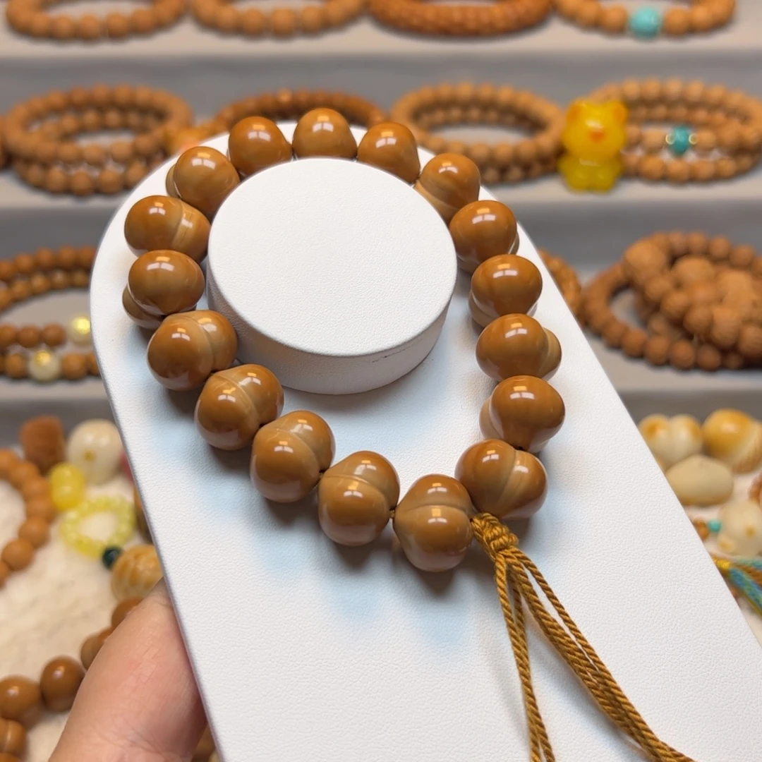 刘***你手串猴头核桃18.1精品屁桃福利