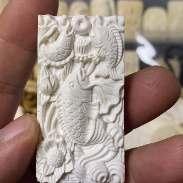 泽*✋天然猛犸牙雕刻品