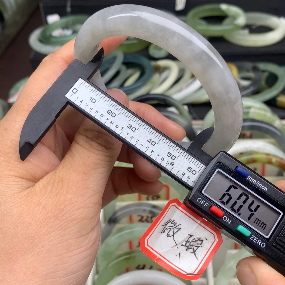 蛇纹石玉未镶嵌手镯326