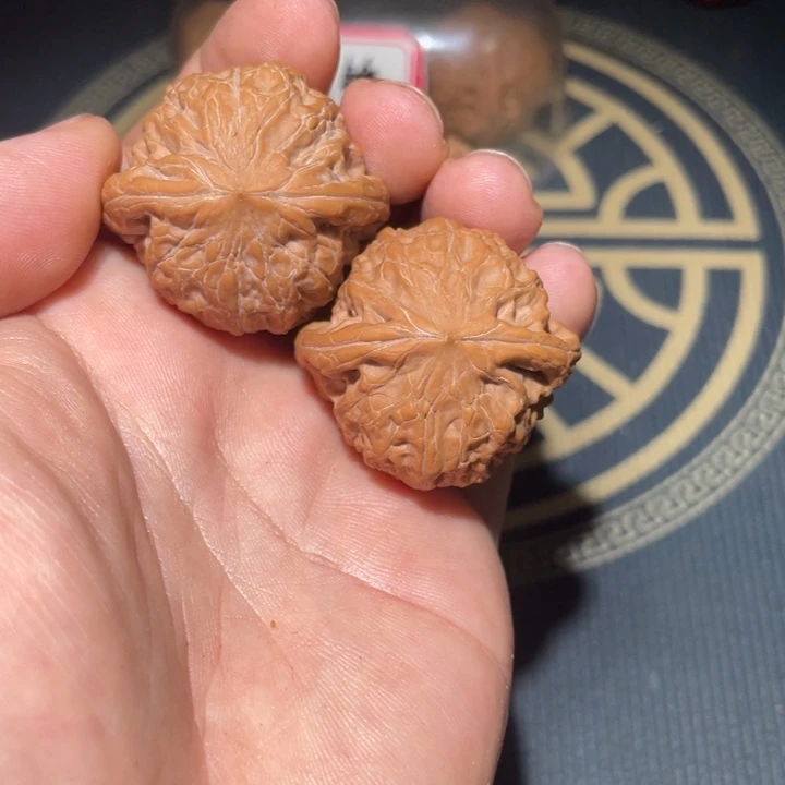 桃核吊坠h****發38尺寸铁锤