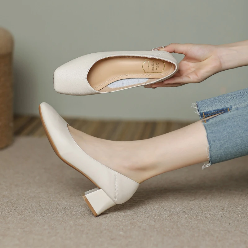 真皮百搭粗跟高跟鞋方头气质单鞋妈妈鞋黑色通勤职业夏季皮鞋低跟