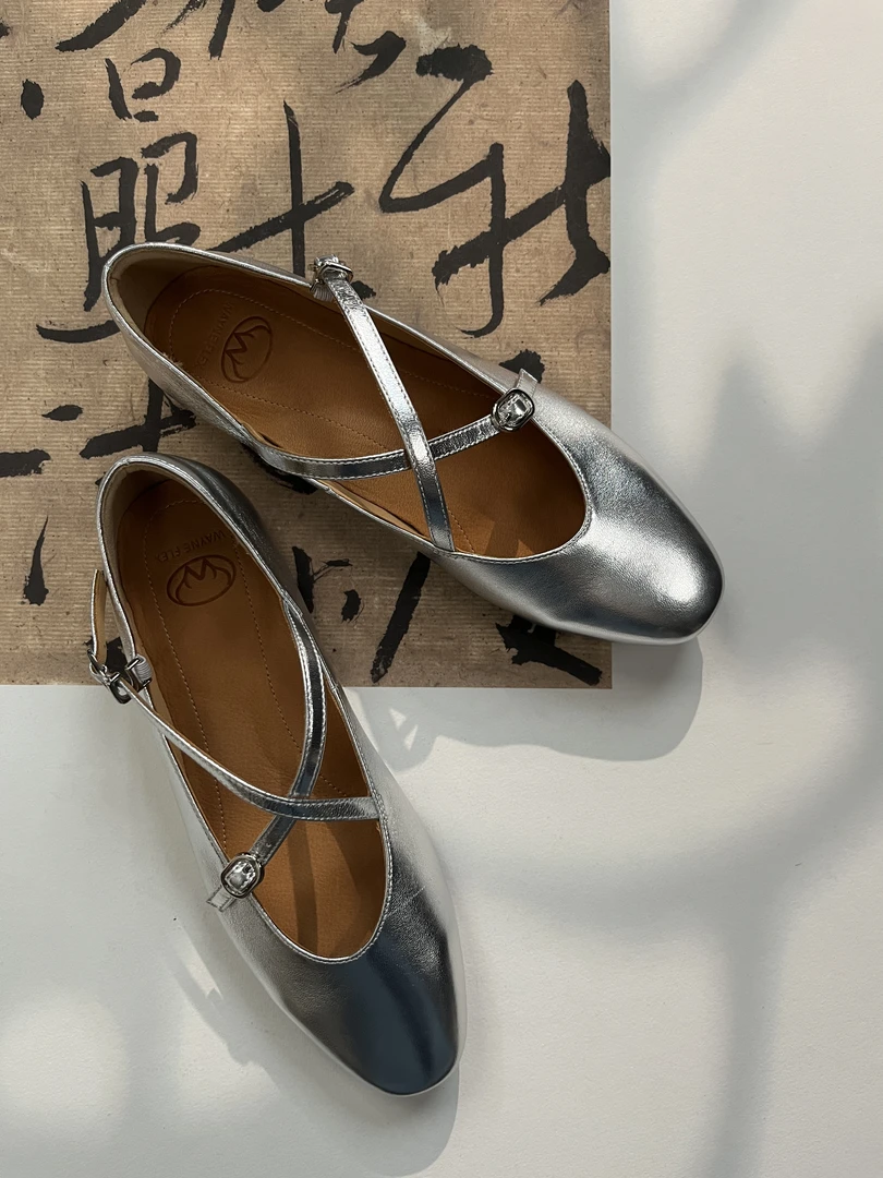 GONG QUE 新中式玛丽珍浅口羊皮交叉绑带百搭舒适平底单鞋 3235