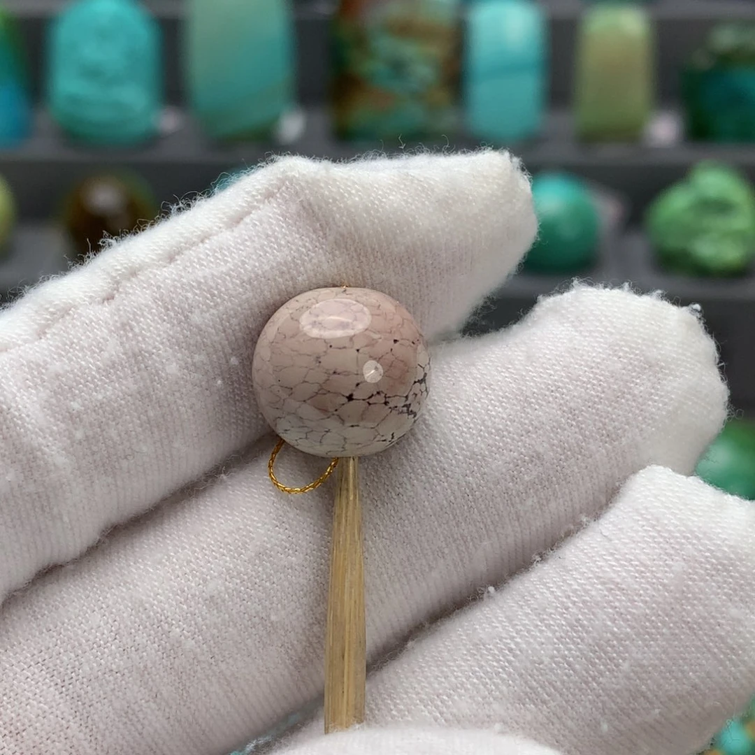 绿松石颈饰未镶嵌