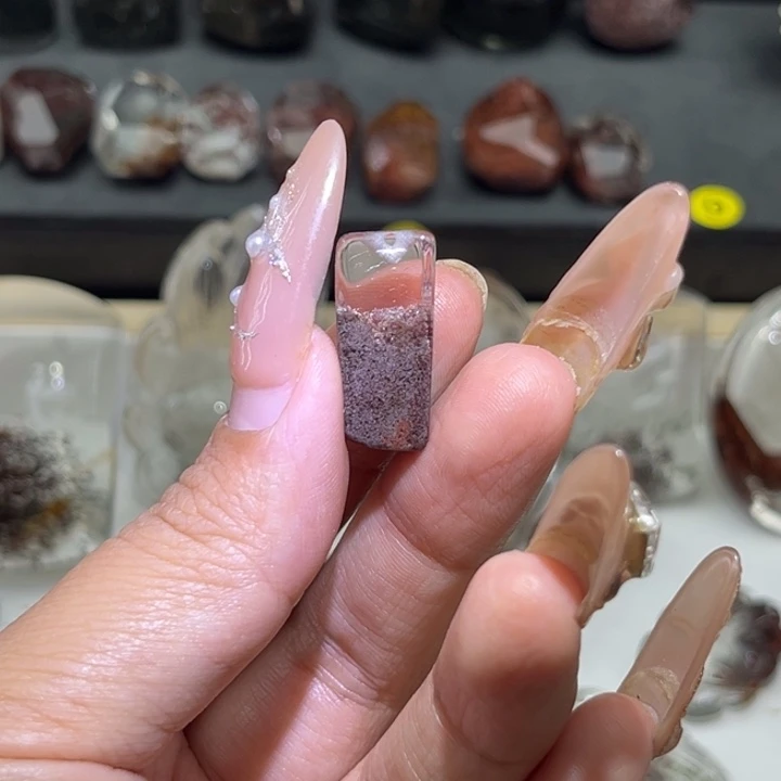 未镶嵌吊坠(赠链)水晶