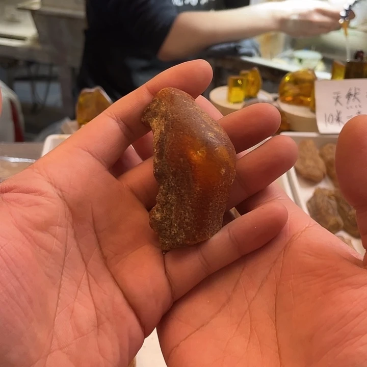 狗***味定制琥珀未镶嵌天然琥珀蜜蜡