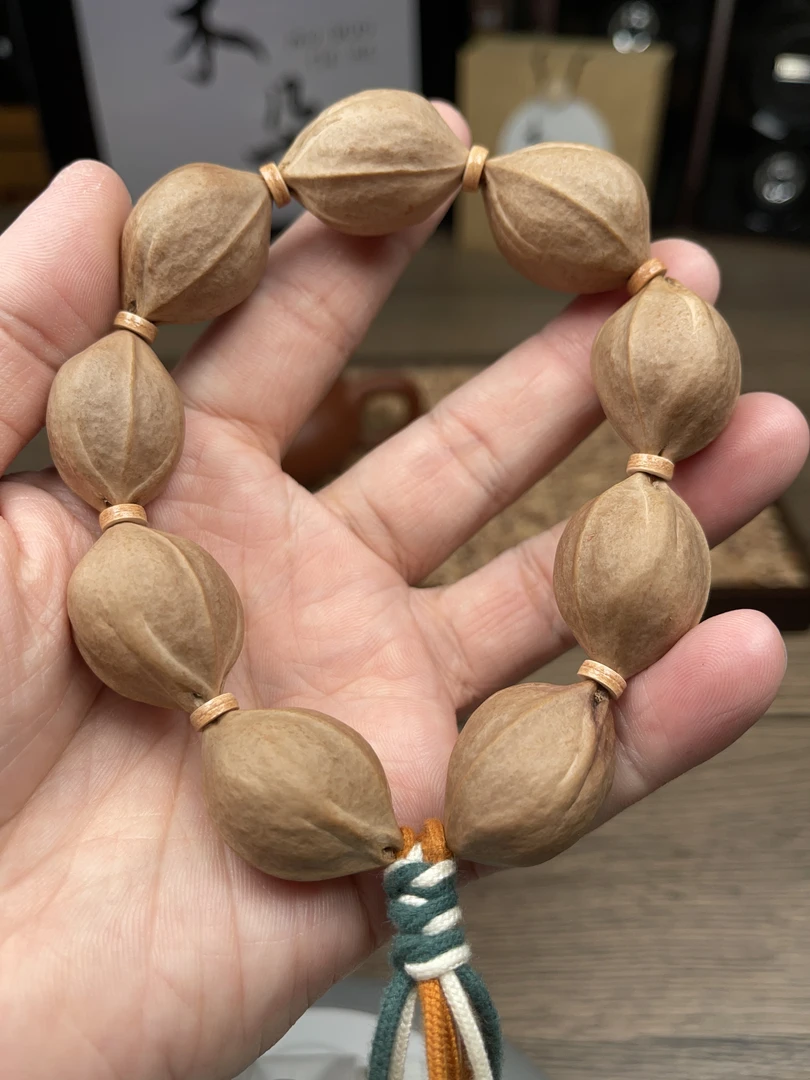 2.0*2.8 尺寸广东梅林铁核橄榄核手串素串抛光去霜打底精品文玩